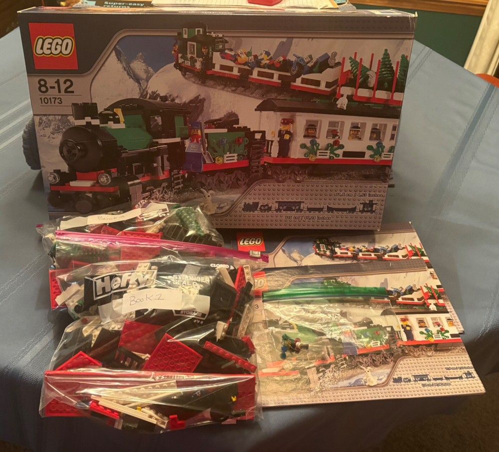 Lego 10173 Holiday Train Retired 2006 100% Complete Excellent Condition