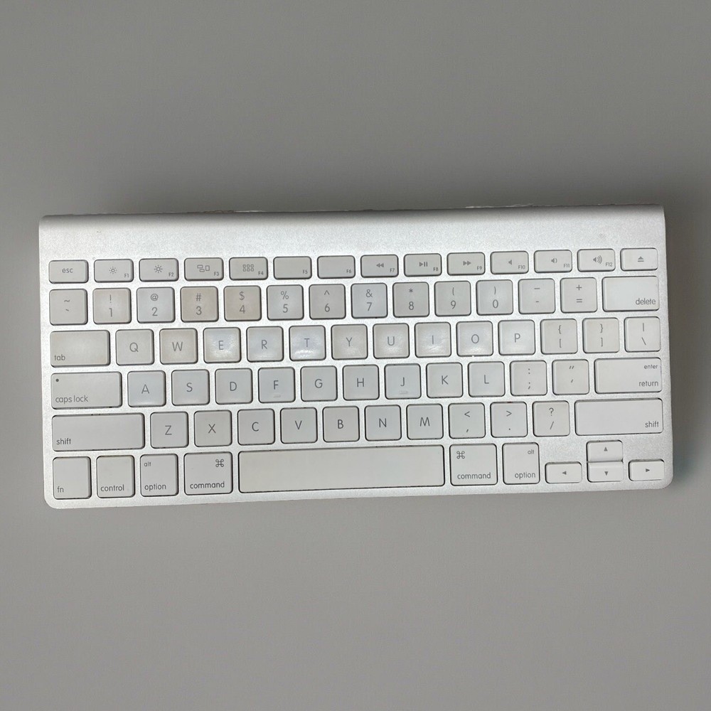 OEM Apple A1314 Bluetooth Wireless Keyboard Tested And Working - For iPad iPhone