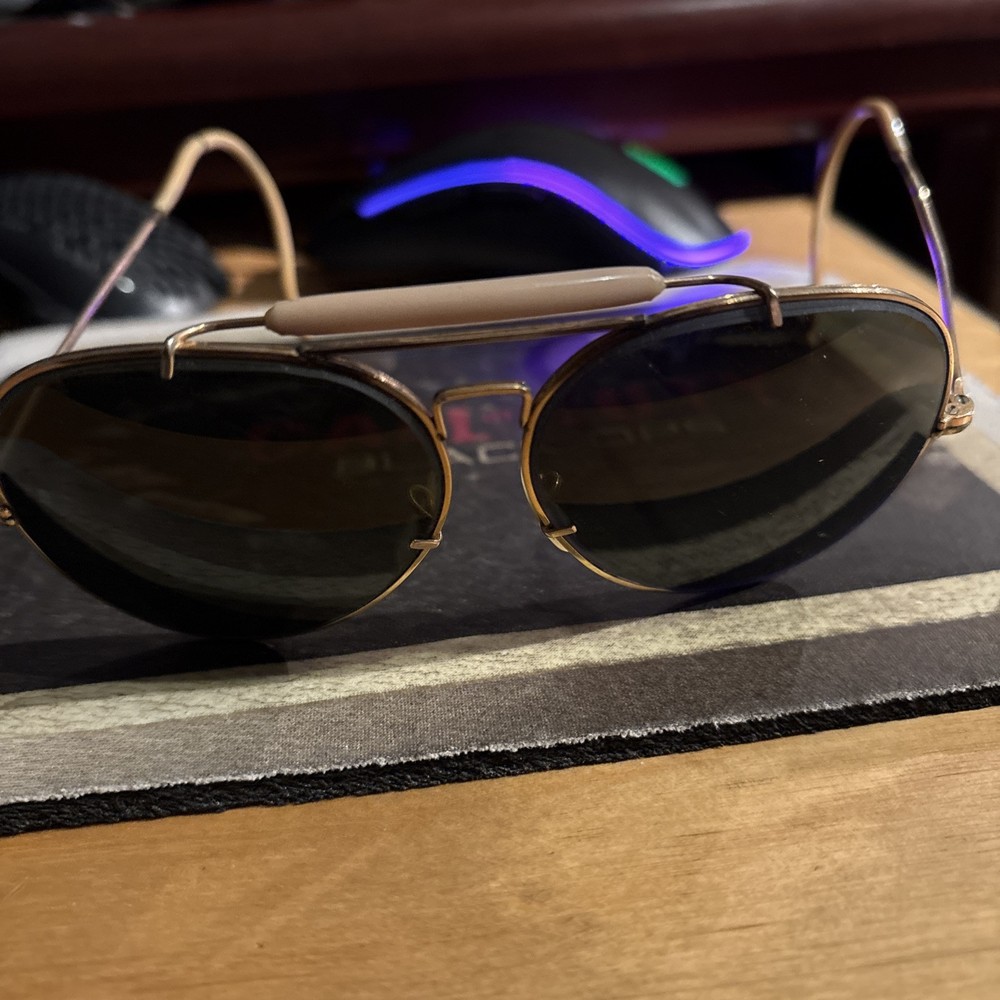 Vintage Gold Plated Aviator Sunglasses with Worn-In Charm 😎