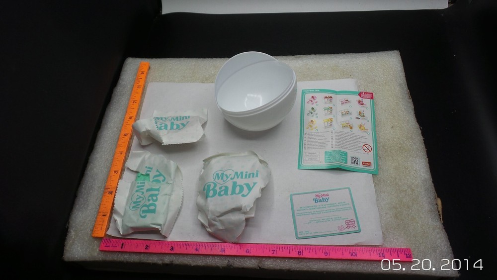 NEW Zuru My Mini Baby Mini Brands Baby With GREEN BABY BOUNCER SET W/ BABY, MORE