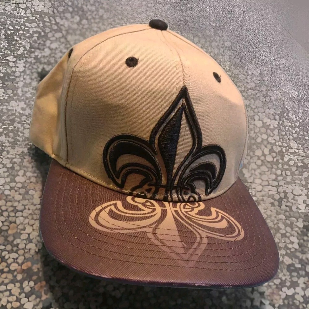 Fleur-de-lis Two Tone Snapback Embroidered Pitbull Brand Gas Station Streetwear