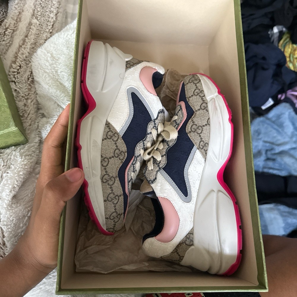 Gucci Laiton Pink Sole Sneakers Size 36 Good Preowned Condition