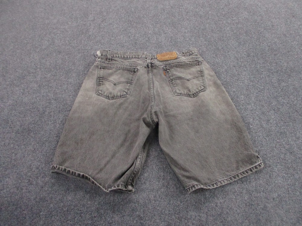 Vintage Levis Shorts Adult 34 Gray Denim Jeans Relaxed 550 Work Outdoors Mens