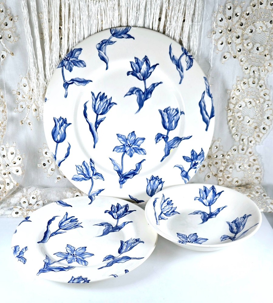 Royal Stafford Tulipa Blue 3-Pc Dinner Set with Salad and Soup Bowls
