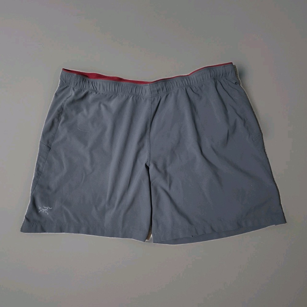 Arc'teryx Incendo Shorts Men's Large L Grey Running Hiking Rear Zip Pocket