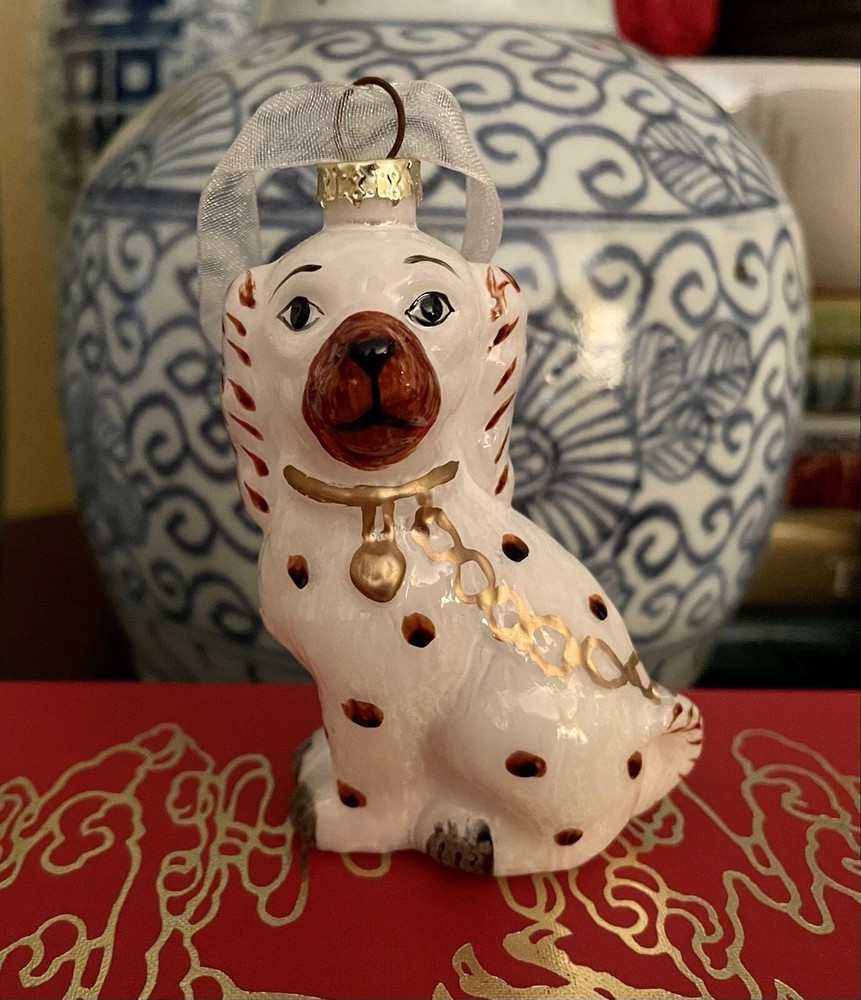 NEW Staffordshire Dog Ornament ✨ Antique Cavalier King Charles ✨ White & Rust
