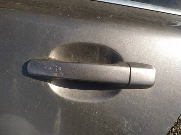 2007 Volvo S80 Genuine Left Rear Exterior Door Handle #2291231-43 Used