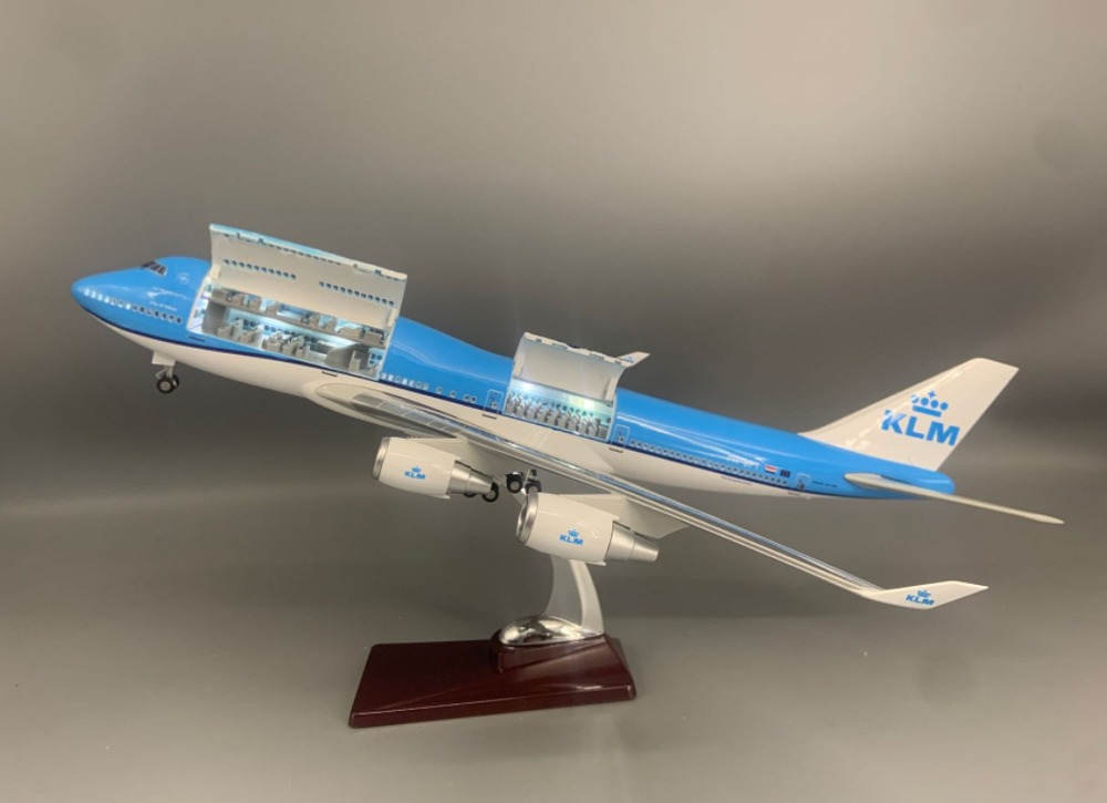 47CM 1:150 KLM BOEING 747-400 Airplane Open Hatch Led Light Resin Aircraft Model