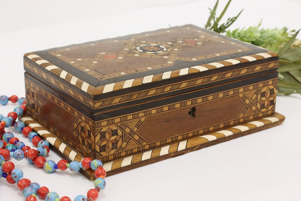 Vintage Spanish Marquetry Jewelry Box Artesania Handcrafted Keepsake #54732