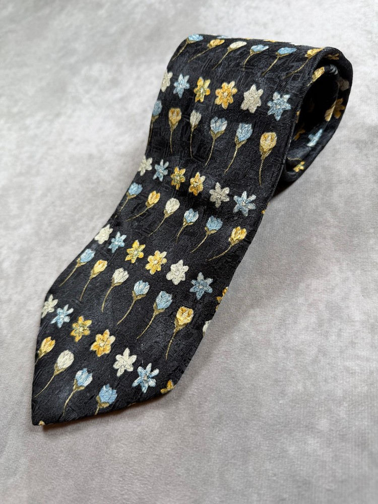 Ermenegildo Zegna Silk Tie Italy Short Length 50” Wide 4”