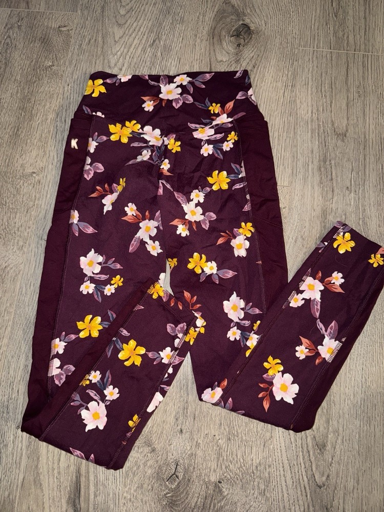PINK Victoria’s Secret Ultimate Floral Rare Print Leggings