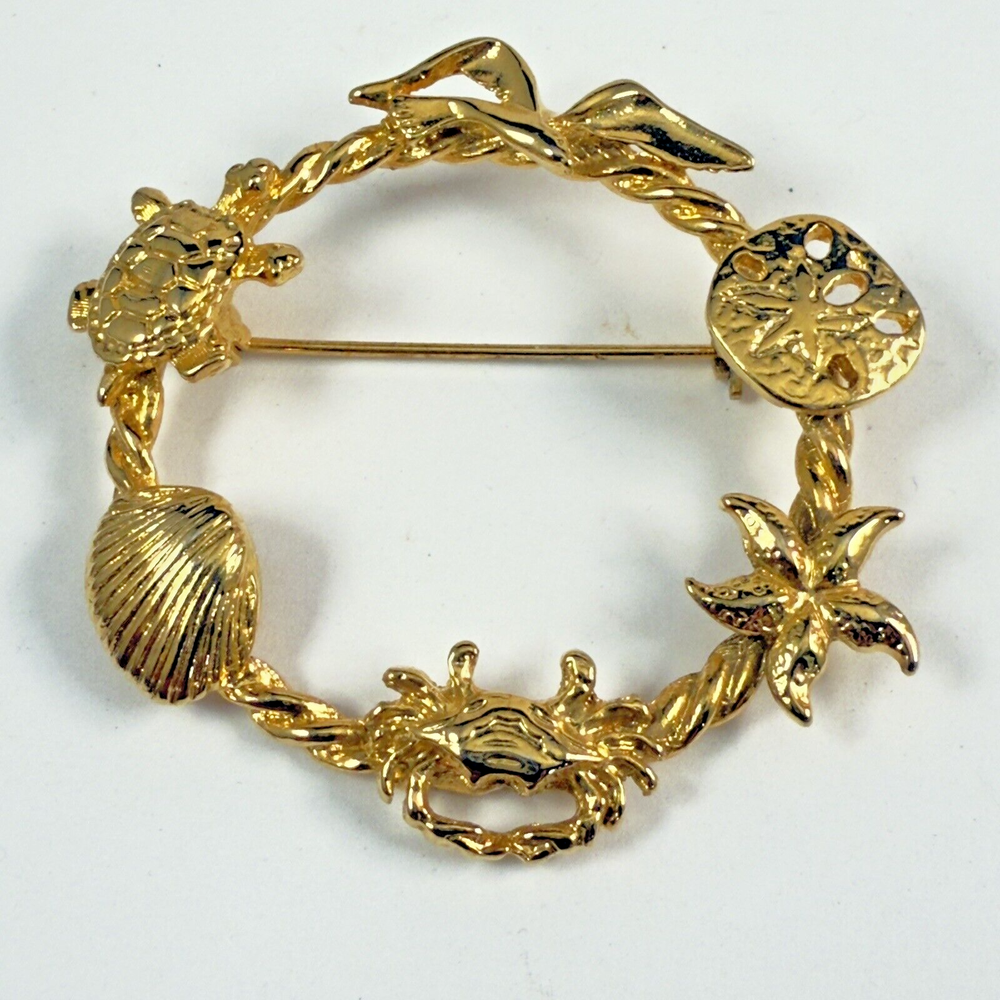 VTG Beach Theme Crab Starfish Sand Dollar Seagle Turtle Shell Gold Tone Brooch