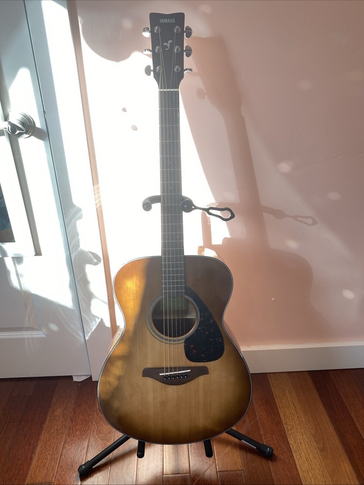 Yamaha FS800 Folk Accoustic Guitar Sand Burst