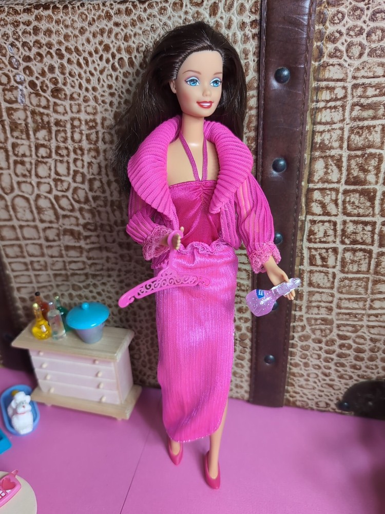 Mattel Barbie 1980 Beauty Secrets #1290 Pink Outfit Superstar Era + Accessories