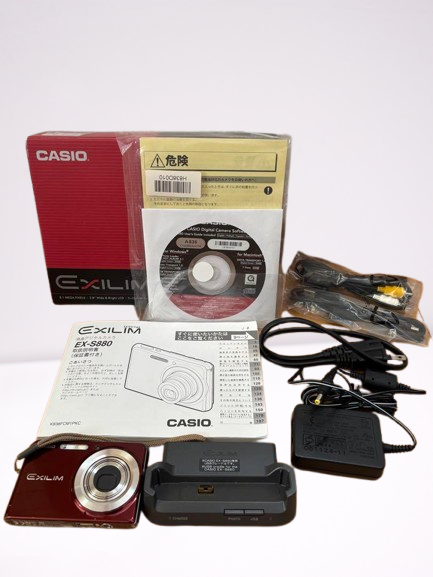 Stylish Compact CASIO EXILIM EX-S880 Digital Camera with Battery Strap Excellent Condition