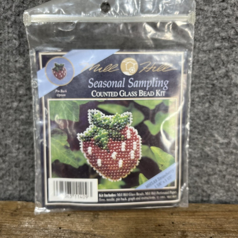 Mill Hill Seasonal Glass Bead Kit MHSA9 Strawberry Cottagecore Cross Stitch-image