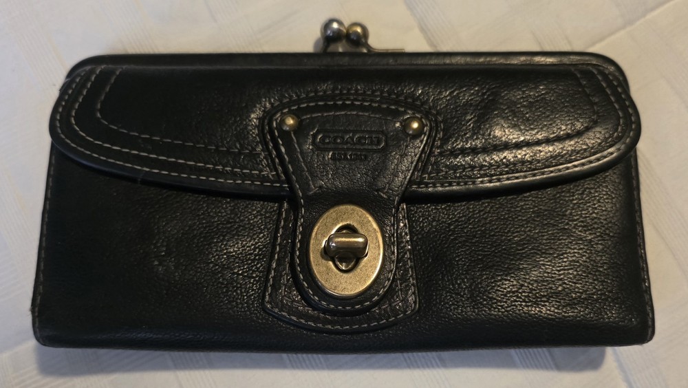 Coach Gigi Black Leather 65th Anniversary Kisslock Trifold Wallet Used