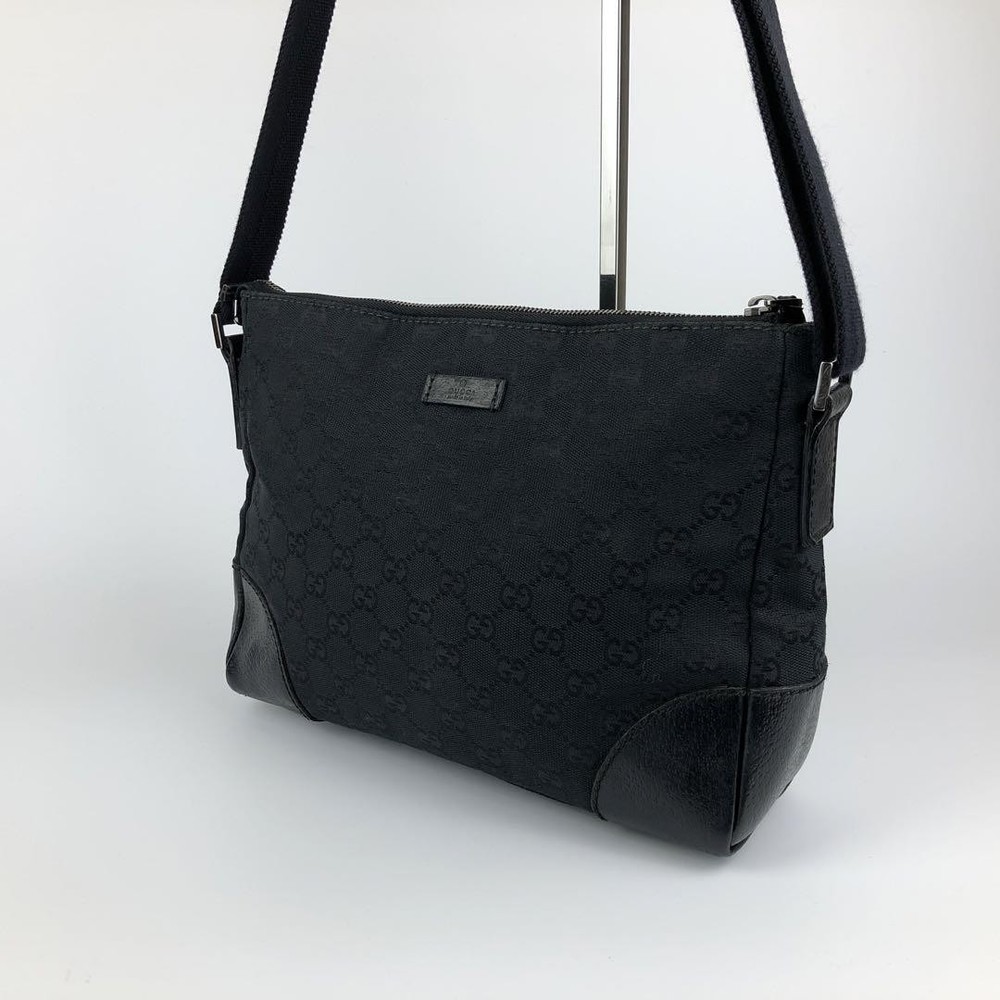 Gucci GG Supreme canvas black shoulder crossbody bag