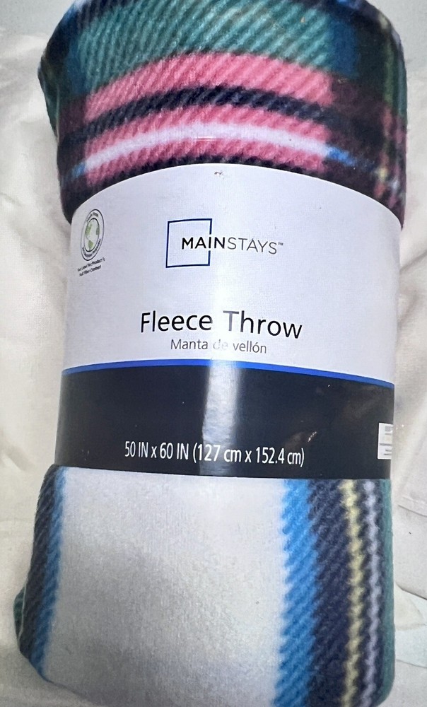 Cozy 50x60 Winter Plaid Fleece Throw Blanket – Lightweight & Soft-image