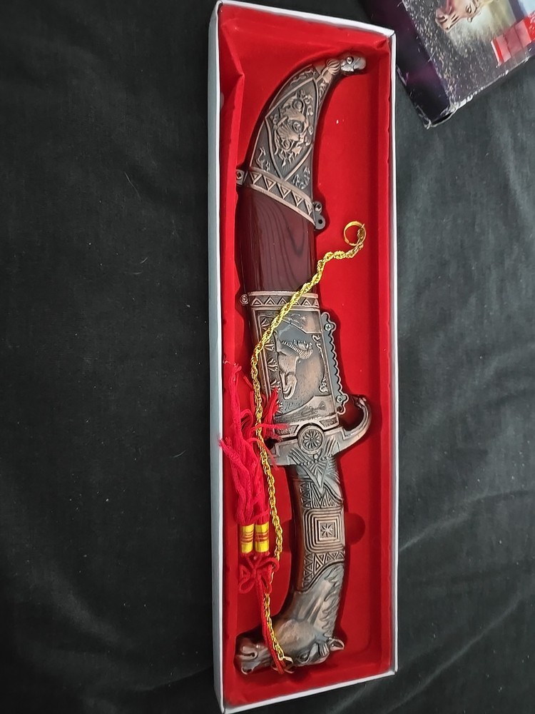 Cuchillo Egipcio Yuantaizuchengjisihan Cabeza de Caballo Acero Inoxidable en Caja