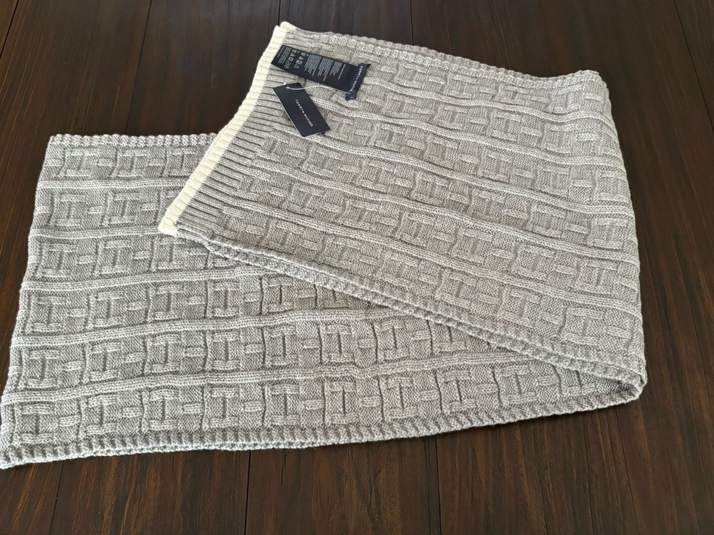 Tommy Hilfiger Mens Light Grey Basket Weave Scarf Brand New with Tags