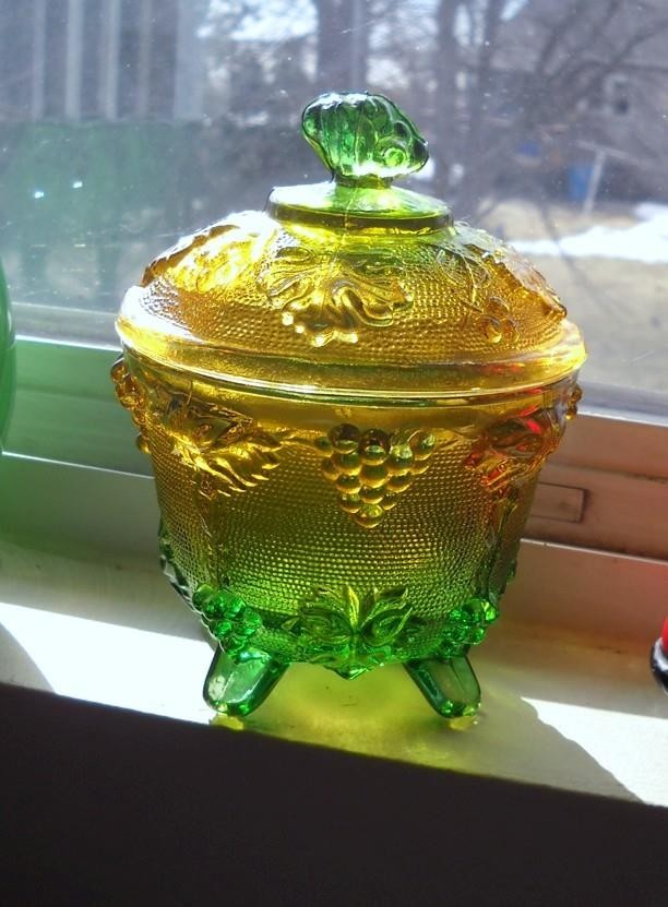 Vintage JEANETTE Glass Grape & Vine Footed Candy Dish & Lid Yellow & Green