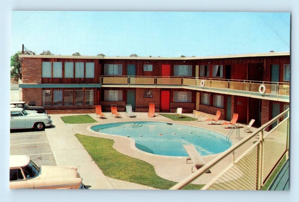 Austin Texas West Winds Motel US 81 & 183 2 Blks University of Texas Postcard C3