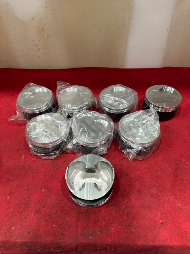 NEW CP SB2.2 Chevrolet Forged Pistons 3102