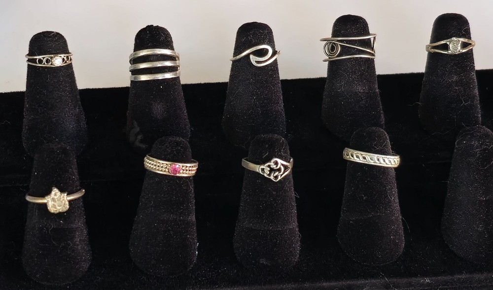 Lot Of 9 Sterling Silver 925 Toe Rings Various Designs & Stones Some Signed