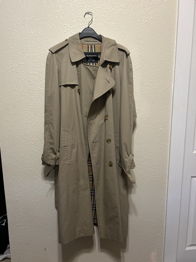 Burberrys Trench Coat  Authentic - Good Condition