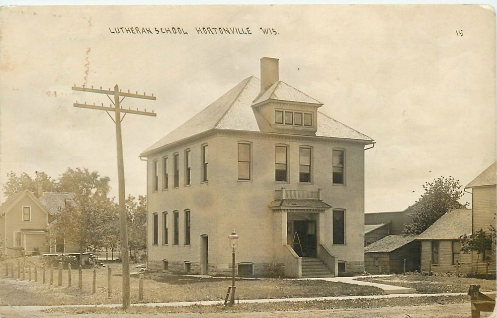 c1910 Hortonville Wisconsin Lutheran Church Religion RPPC Postcard 25-8085