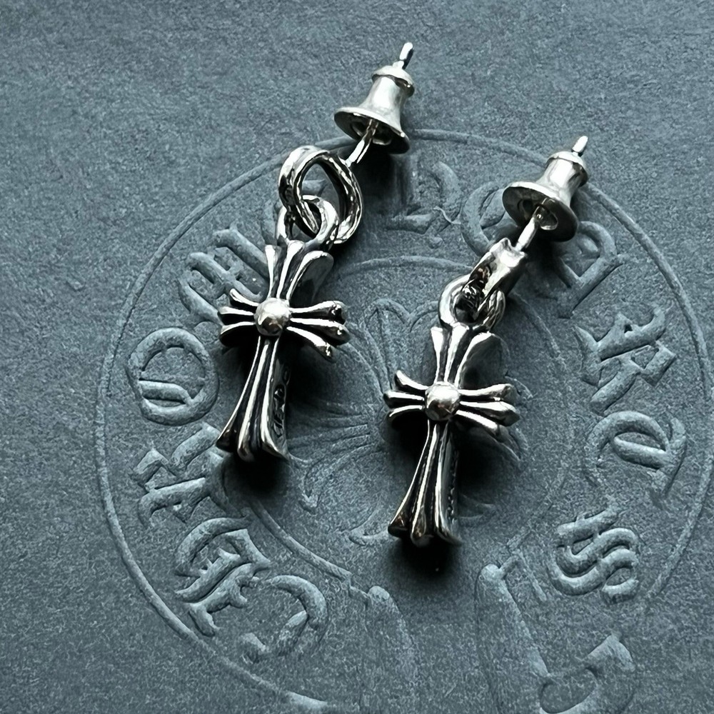 AUTHENTIC CHROME HEARTS BABY FAT CROSS EARRINGS UNISEX