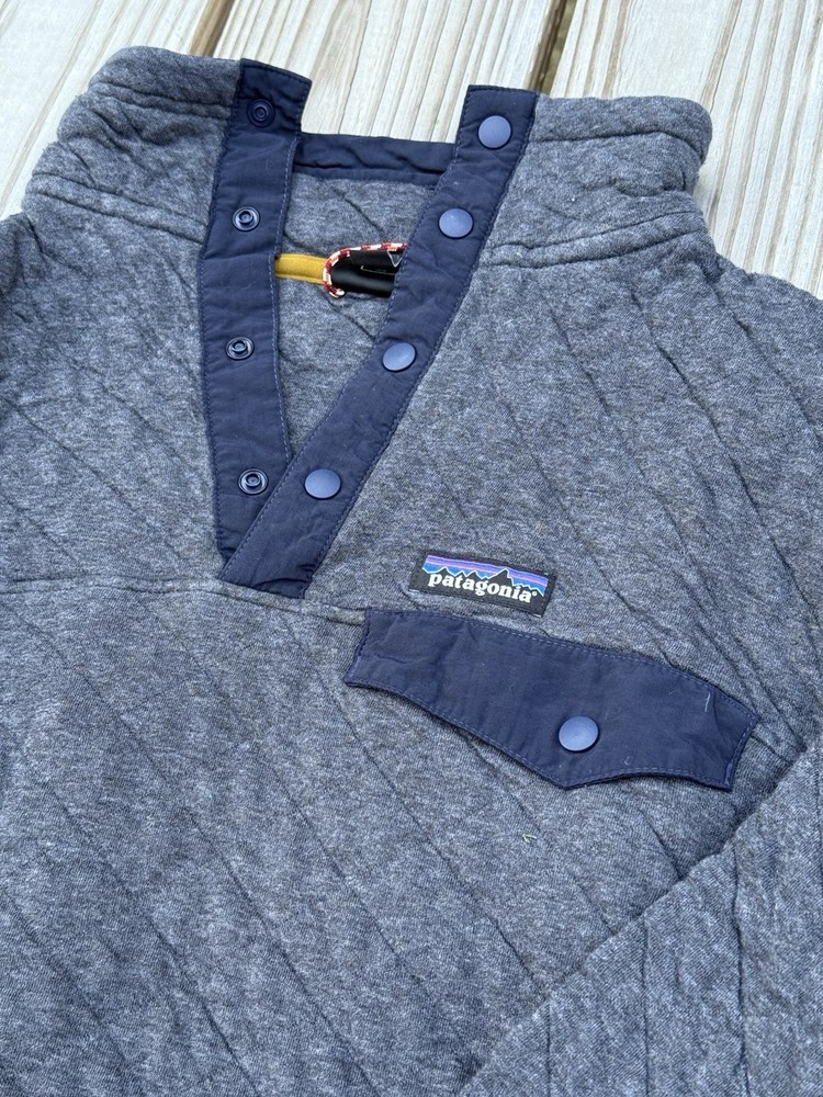 Patagonia Organic Cotton Quilted Snap-T Pullover Gray Navy Trim Mens Medium