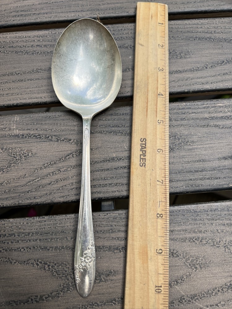 Oneida Community Tudor Plate - QUEEN BESS II 1946 Solid Serving Spoon 8 1/4