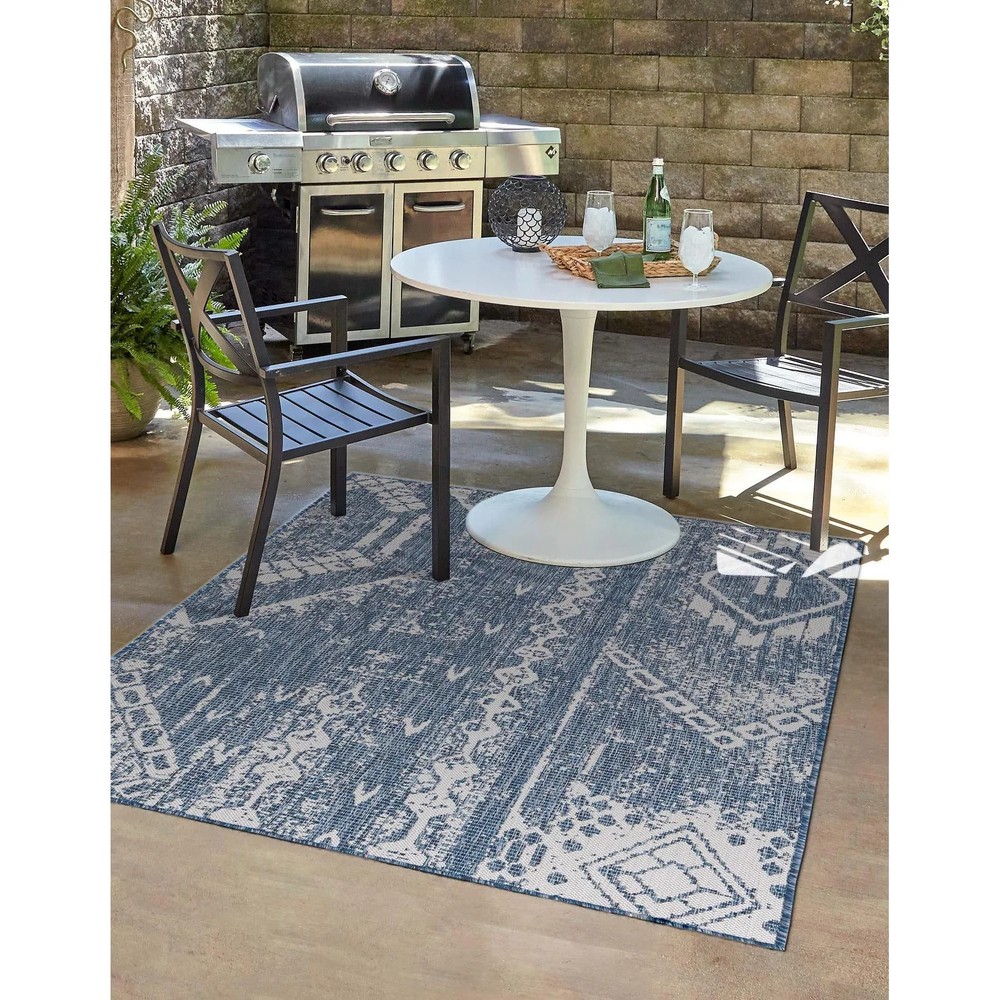 Outdoor Ogooplario Collection Durable Waterproof Area Rug for Patio or Garden