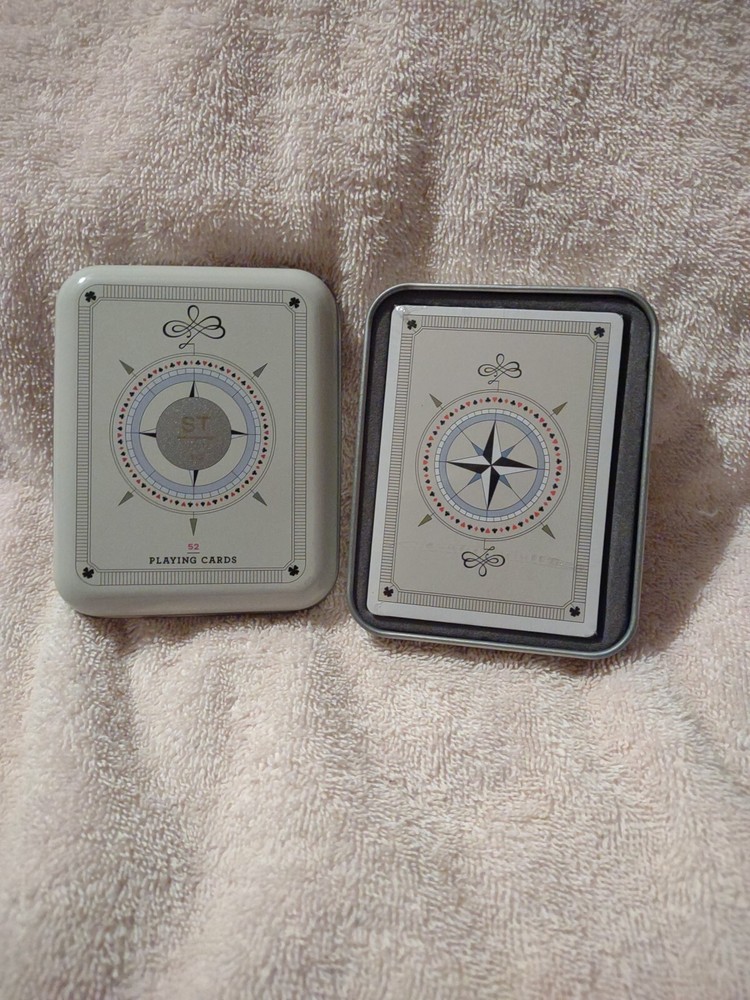 Brand new PLAYING CARDS  with Metal Padded Case Marl**boro Birthday Gift Cards