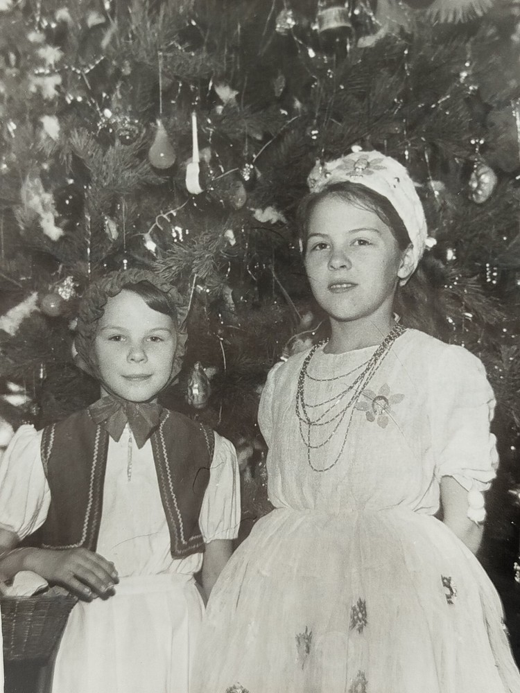 Vintage - Retro - Photo - Beautiful Girls - Children - 1960s - Black & White #9