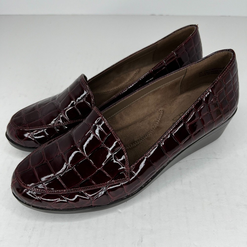 Aerosoles Women's Burgundy Croc Patent Leather Slip-On Wedge Size 8