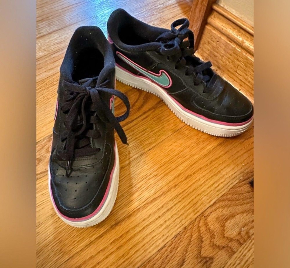 Nike Air Force 1 AF1 Low LV8 Miami Vice Size Youth 6.5