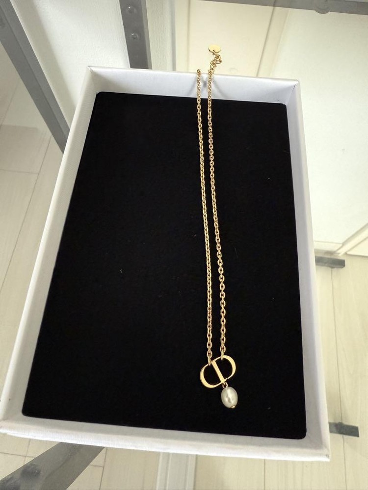 Christian Dior Gold-Tone Pendant Necklace Elegant Jewelry
