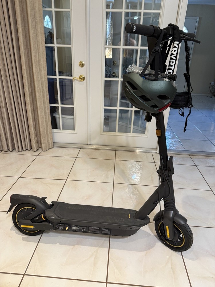 Segway Max G2 Foldable E-Scooter 43 Miles 22MPH Fast Charging