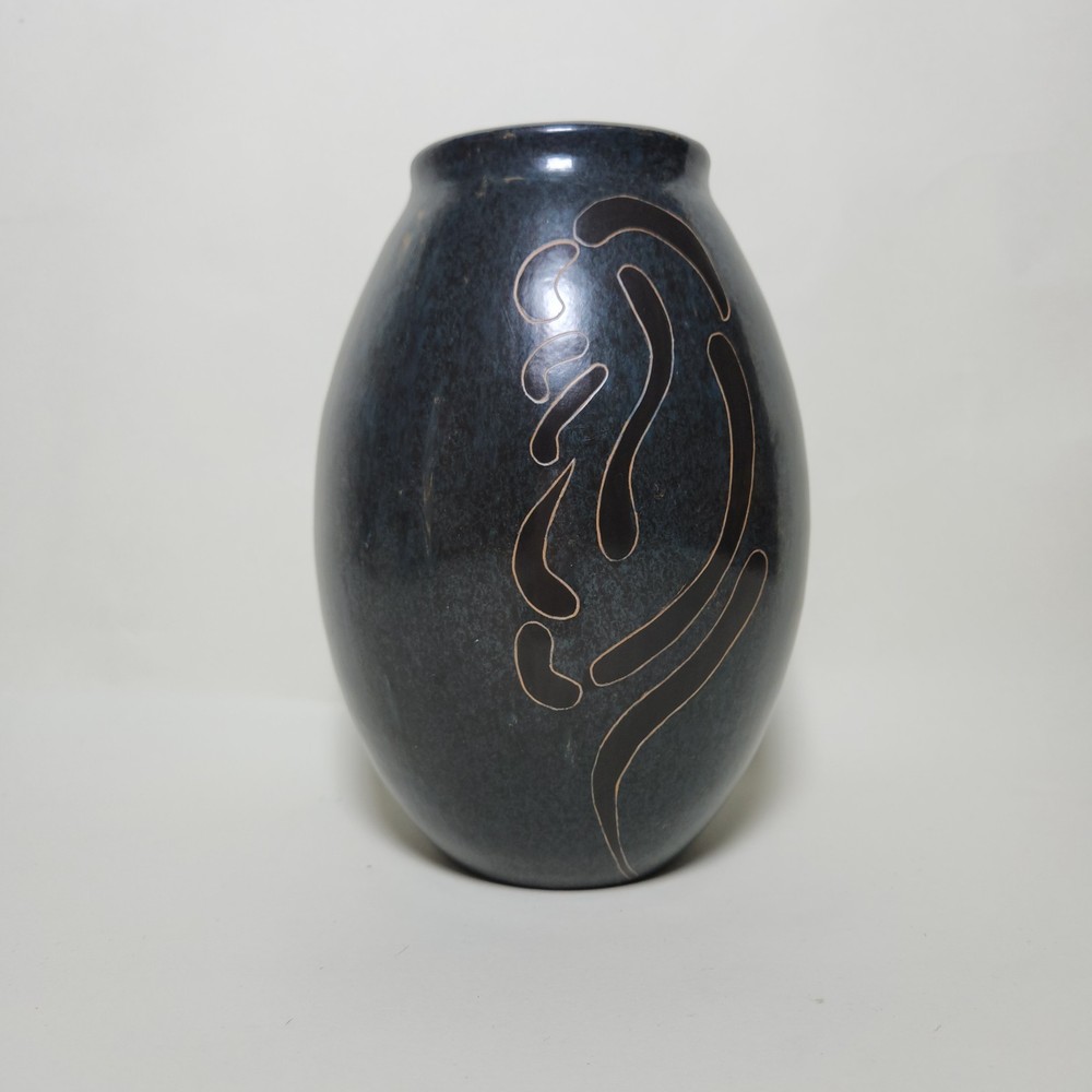 Vintage Nicaragua Folk Art Vase Pedro Guerrero Art Pottery 7.75