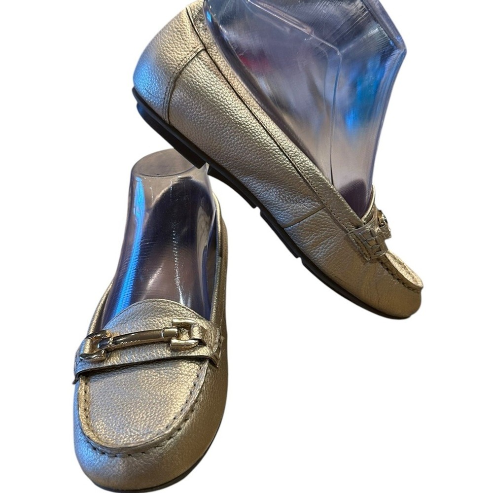 Vionic Womens Size 6 Gold Leather Loafers with Buckle Detail for Comfort & Style