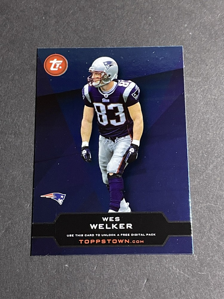 2011 Topps ToppsTown Wes Welker Card #TT46 - New England Patriots