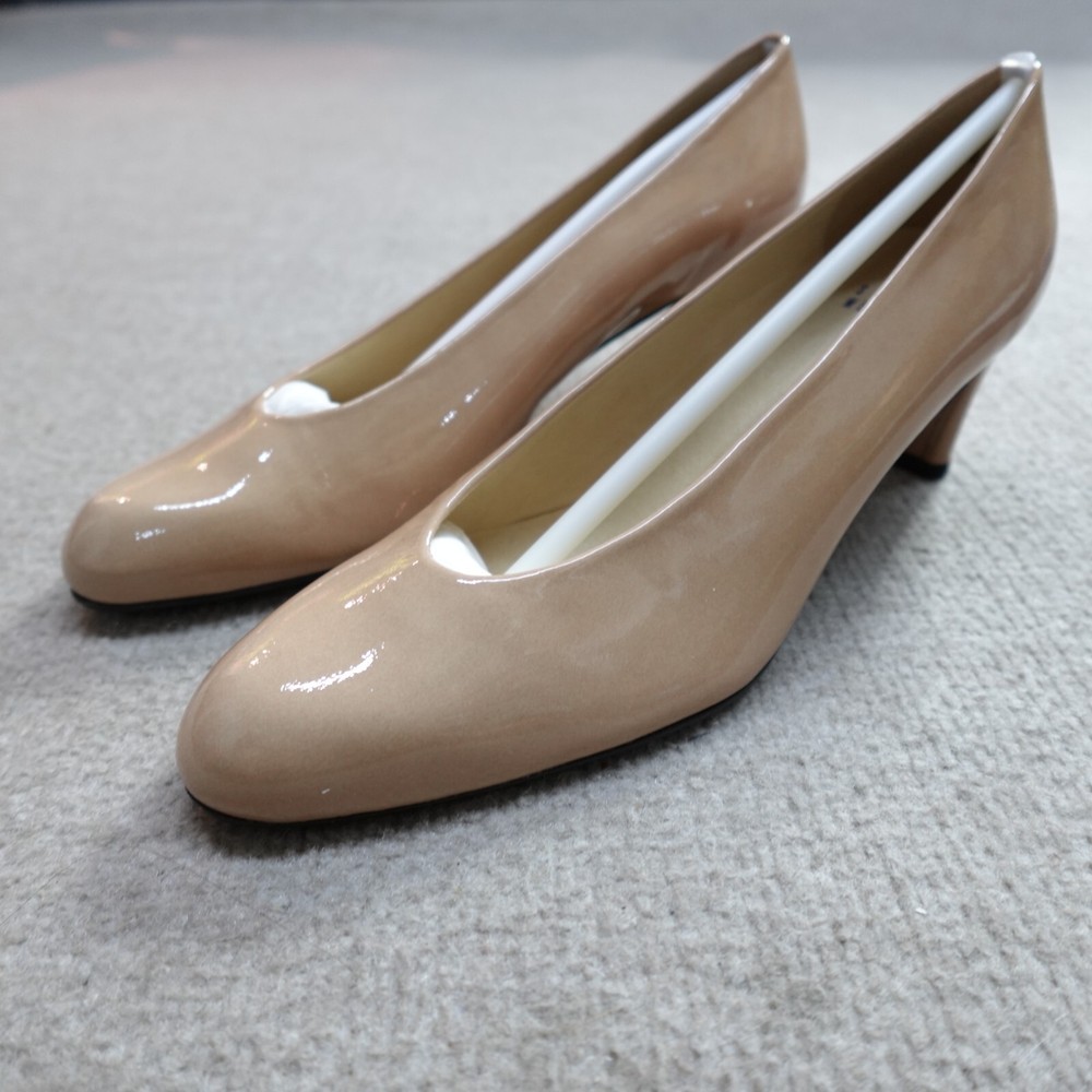 Stuart Weitzman Womens Heels Pumps 7.5 Beige Patent 2.5” Chic Pump NEW