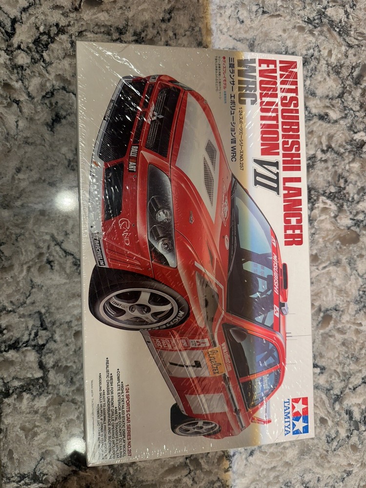 Tamiya 1/24 Scale Mitsubishi Lancer Evolution VII WRC #24257