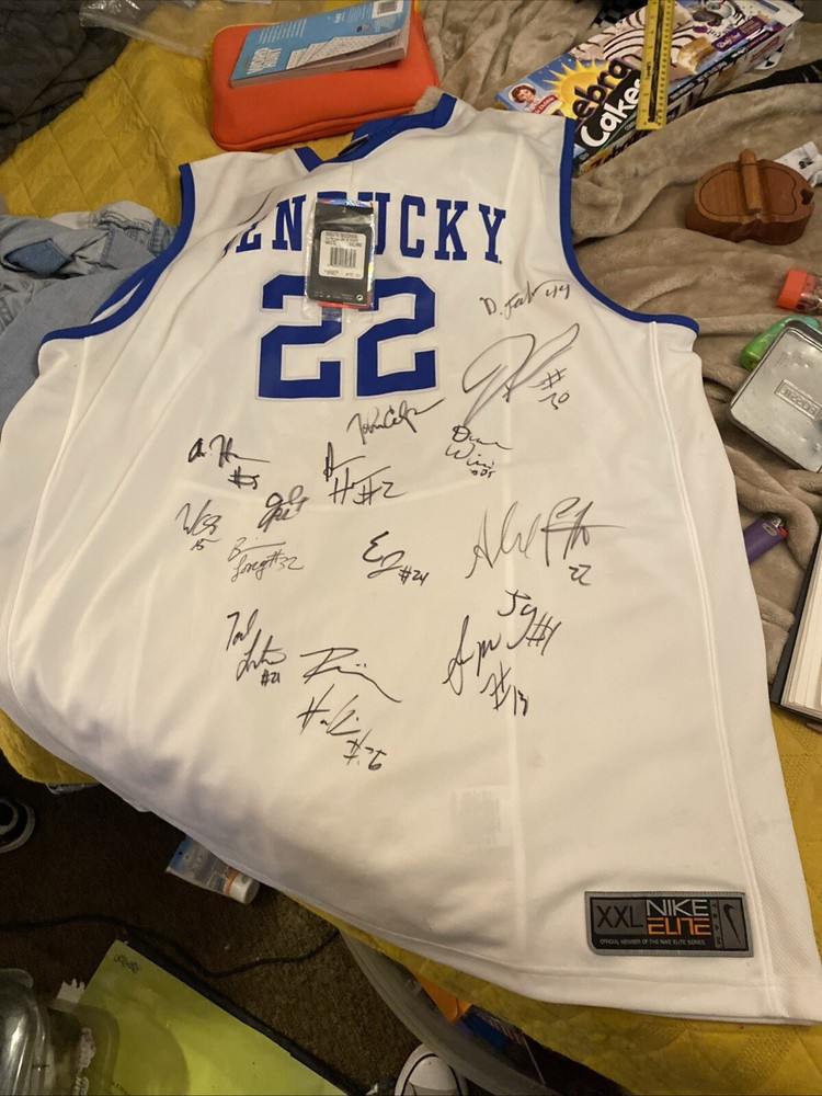 14-15 Team Autographed Kentucky Basketball Jersey W/ COA