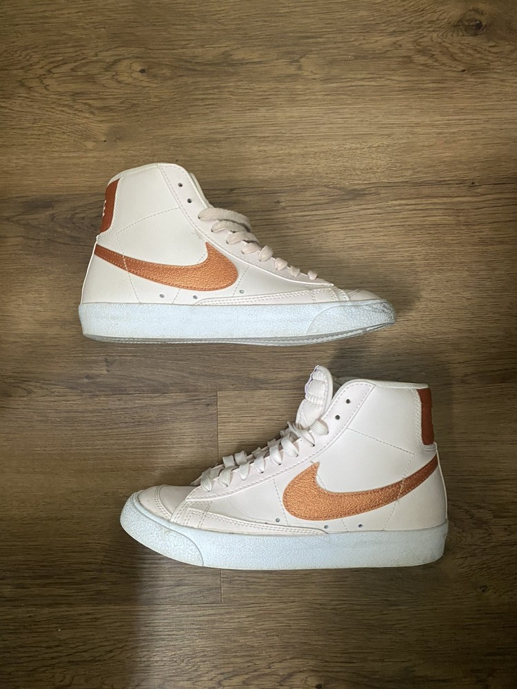 Nike Blazer Mid 77 Womens Size 7- Pink Copper in Great Condition!