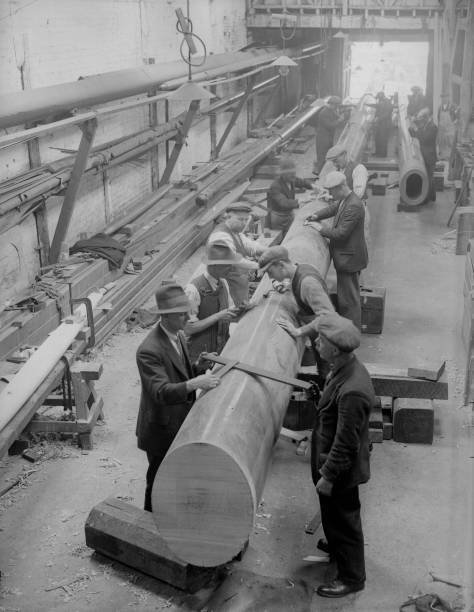 1931 Men At Work On The New Mast For The Kings Yacht Old Photo