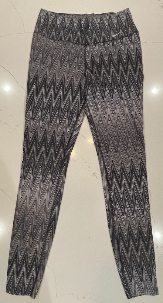 Nike Dri-Fit Women’s Long Leggings Black And Grey Zig-Zag Pattern Size M